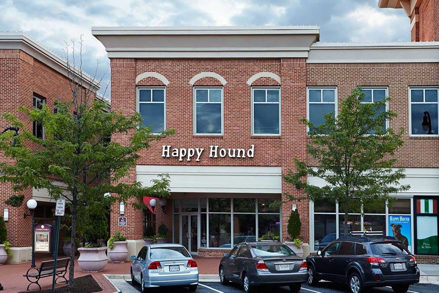 Happy Hound - Leesburg, VA